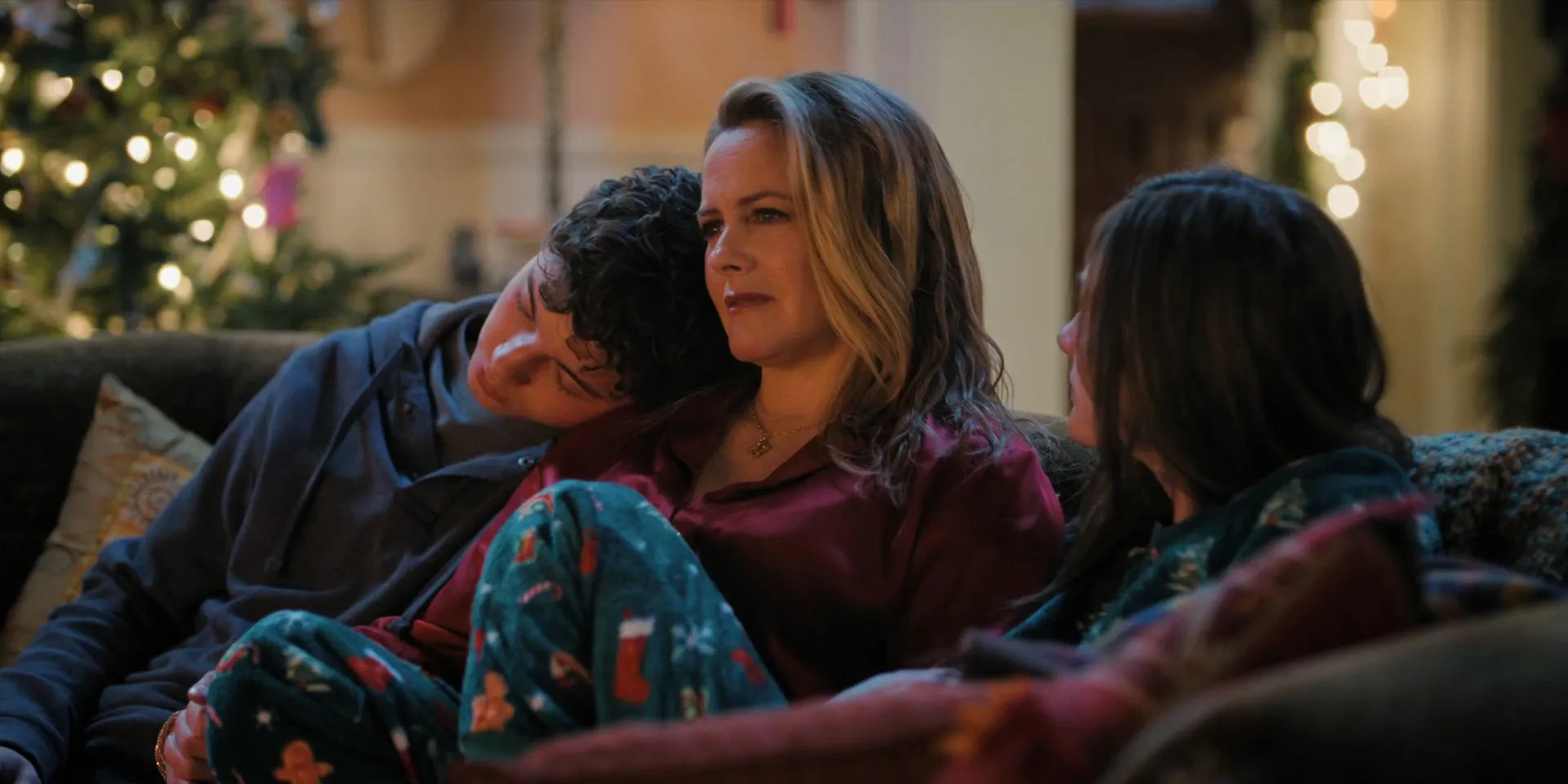 A Merry Little Ex-Mas 2025 Hindi Dual Audio WEB-DL 720p – 480p – 1080p