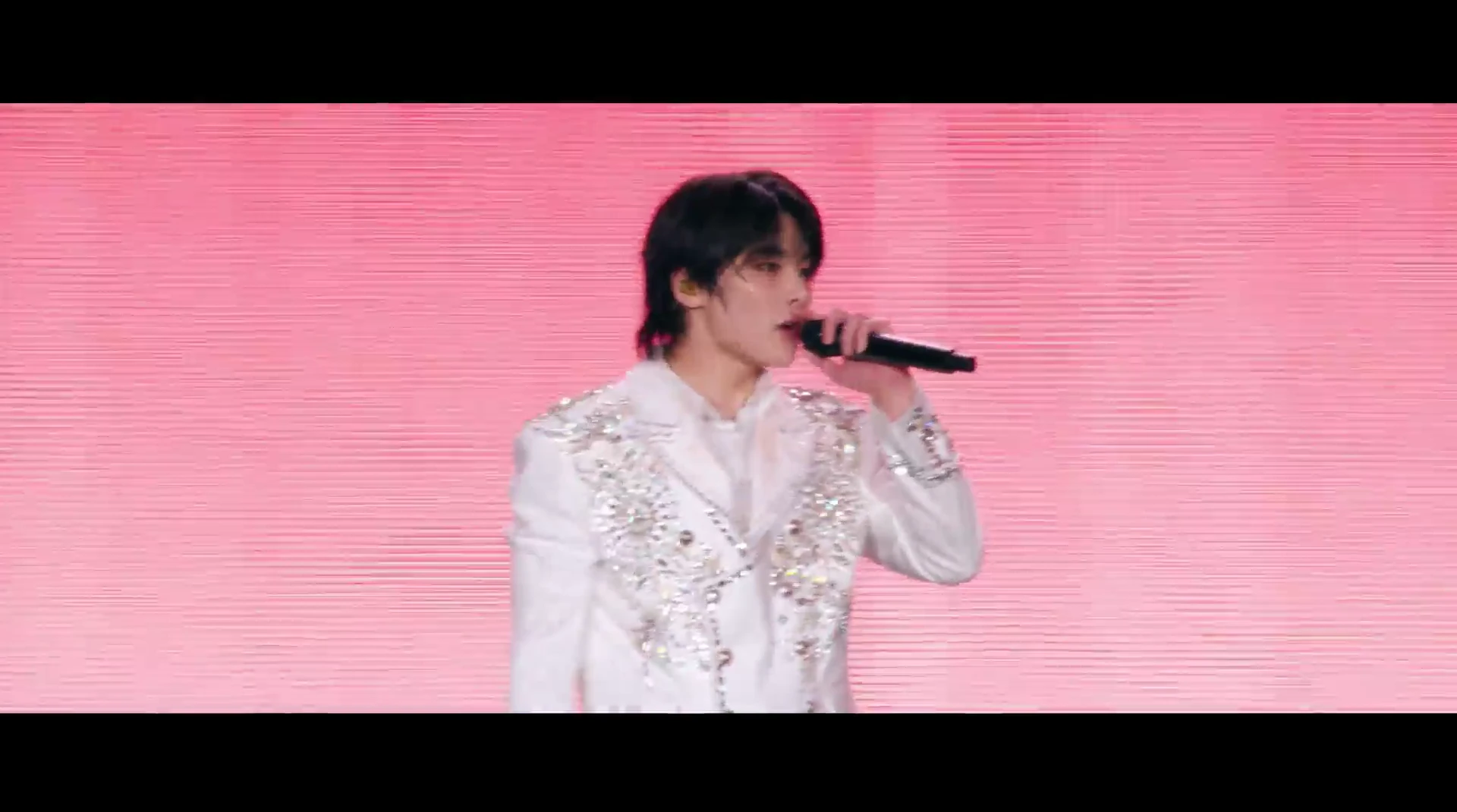 Stray Kids: The dominATE Experience 2026 English Audio WEB-DL 720p – 480p – 1080p